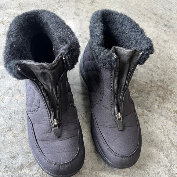 L.L. Bean Ultralight Waterproof Snow Boots Front Zip Quilted Black Women’s 7.5 M - Picture 6 of 11